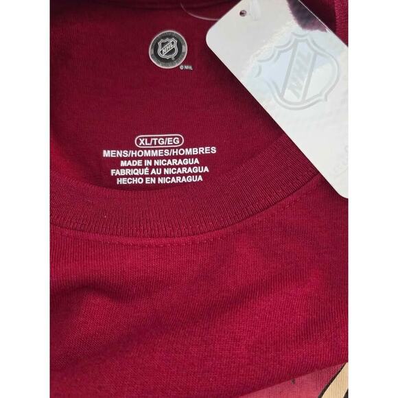 NWT Arizona Coyotes Maroon Graphic Tee XL NHL Coyote Logo Fan Shirt Unisex - Picture 3 of 3